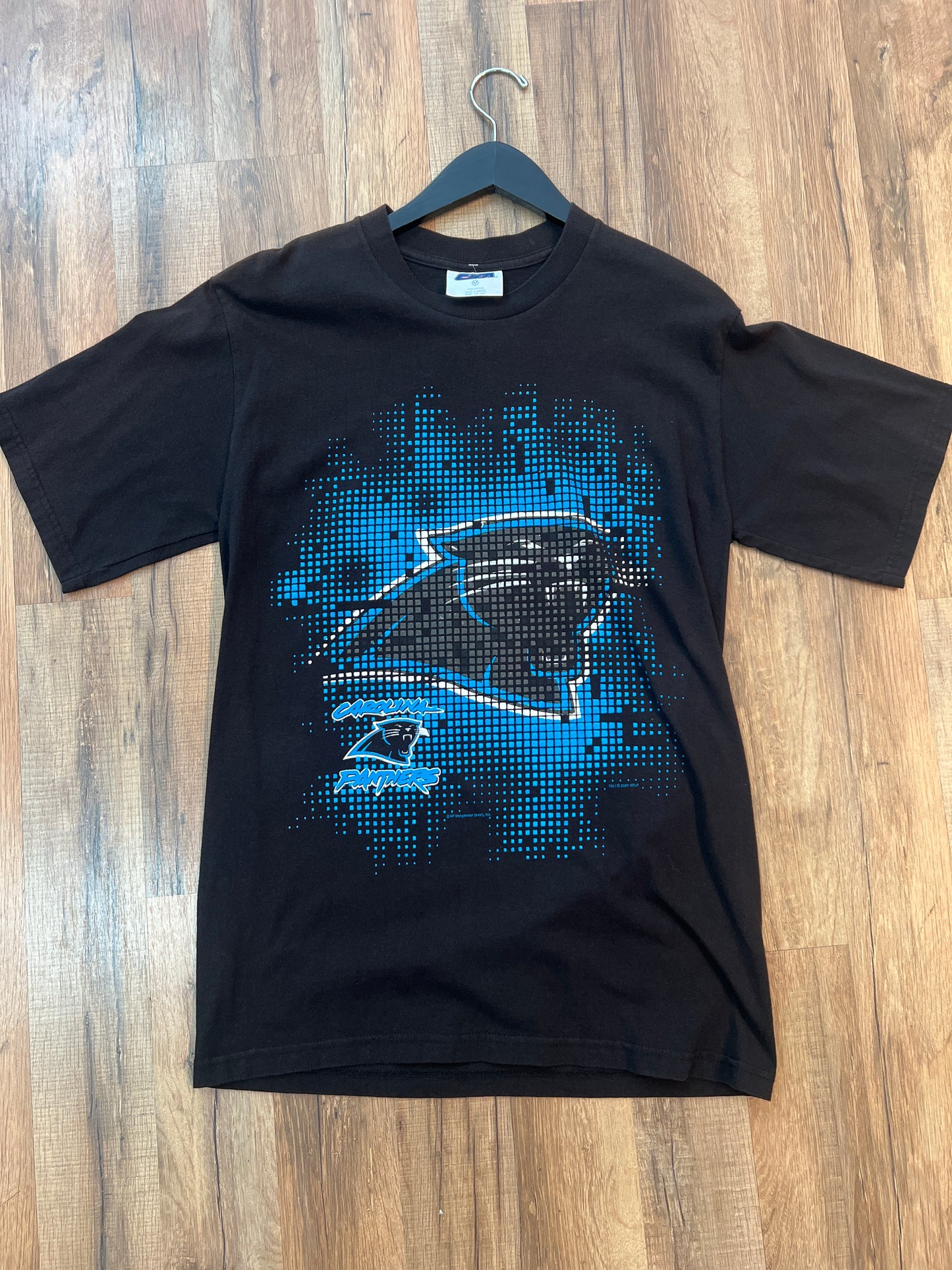 2001 Carolina Panthers Tshirt, Size M