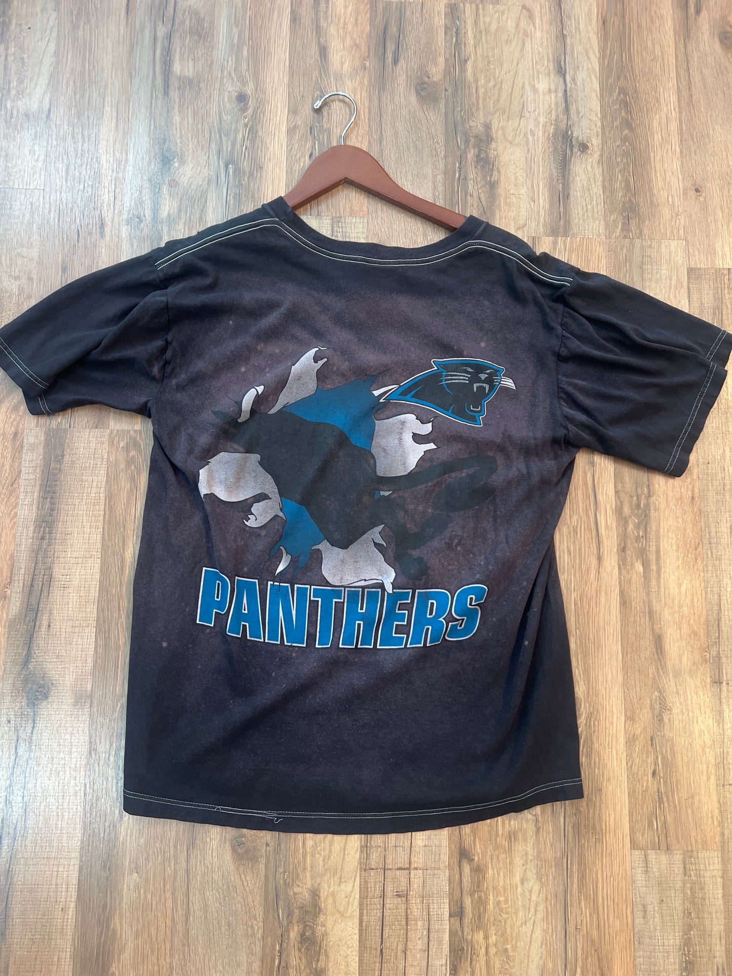 90s Carolina Panthers Tshirt, Size L