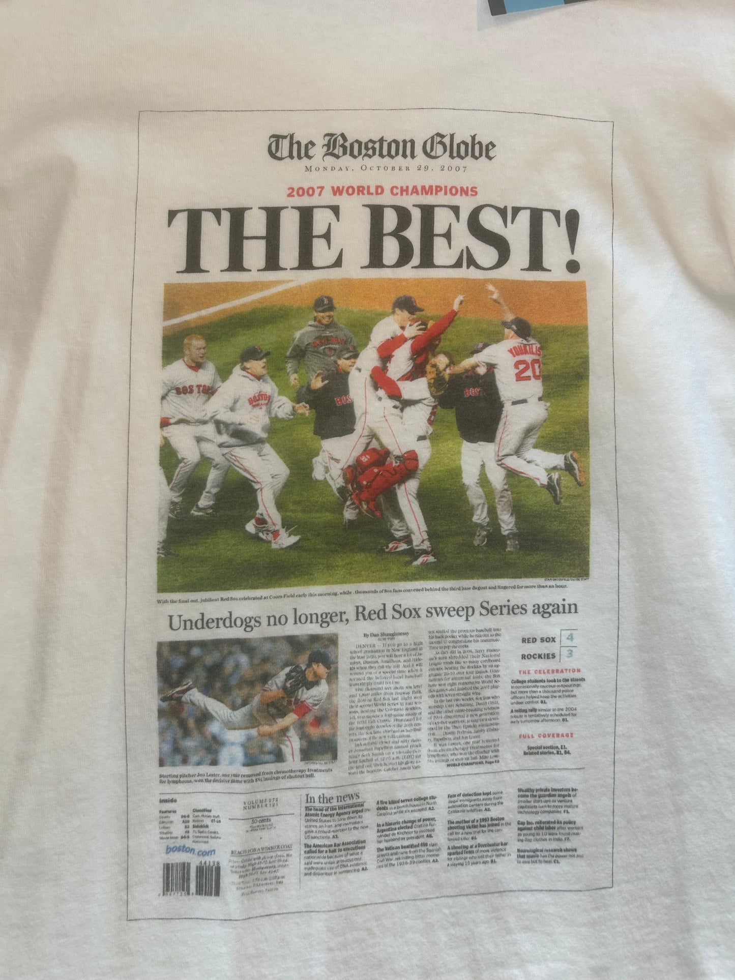 2007 Boston Globe World Champions Red Sox Tshirt, Size S