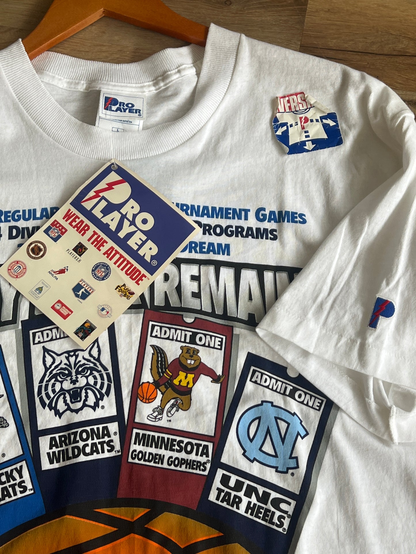 NWT 1997 Final Four Tshirt, Size L