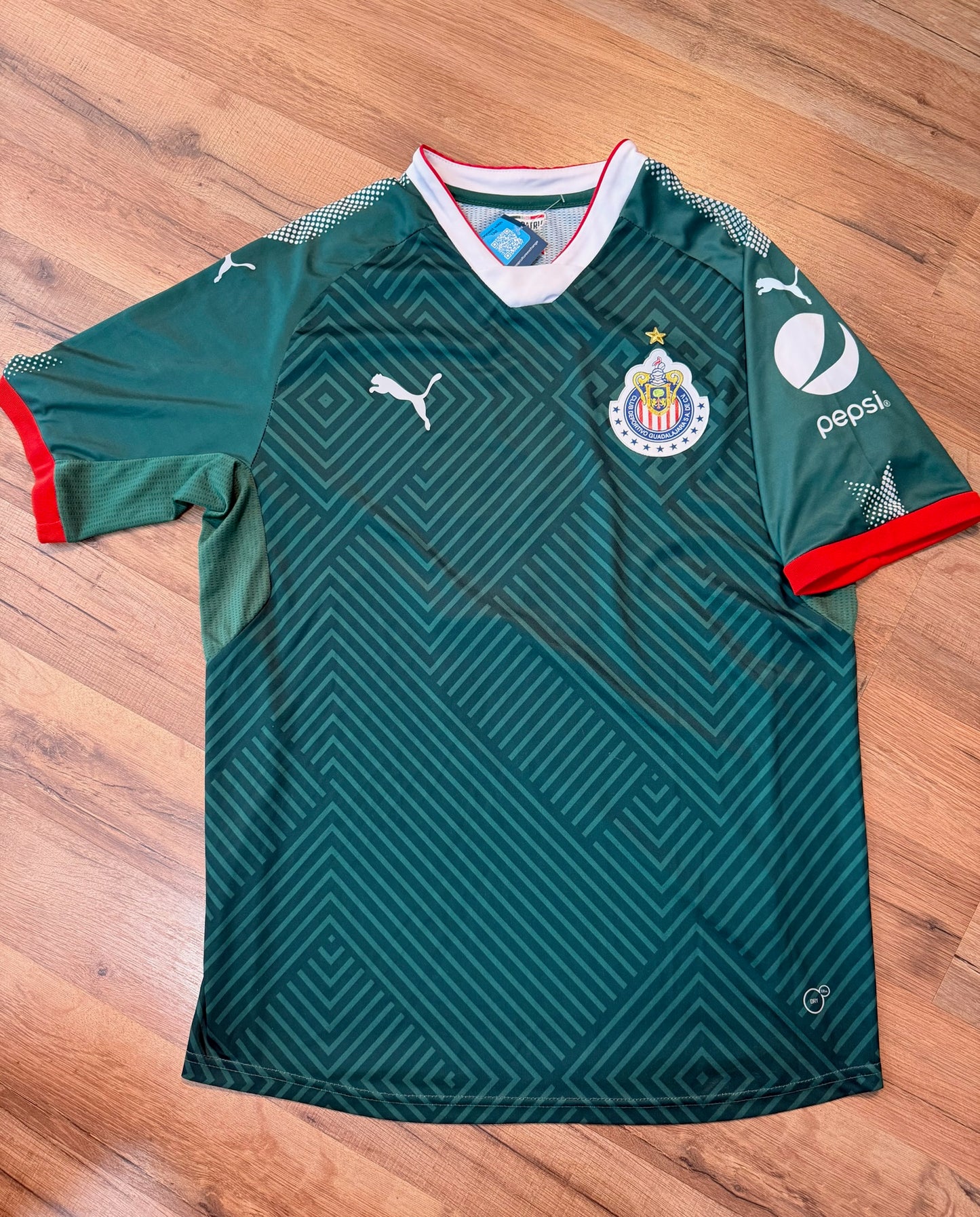 2017-2018 C.D. Guadalajara Tecate Puma Jersey, Size L