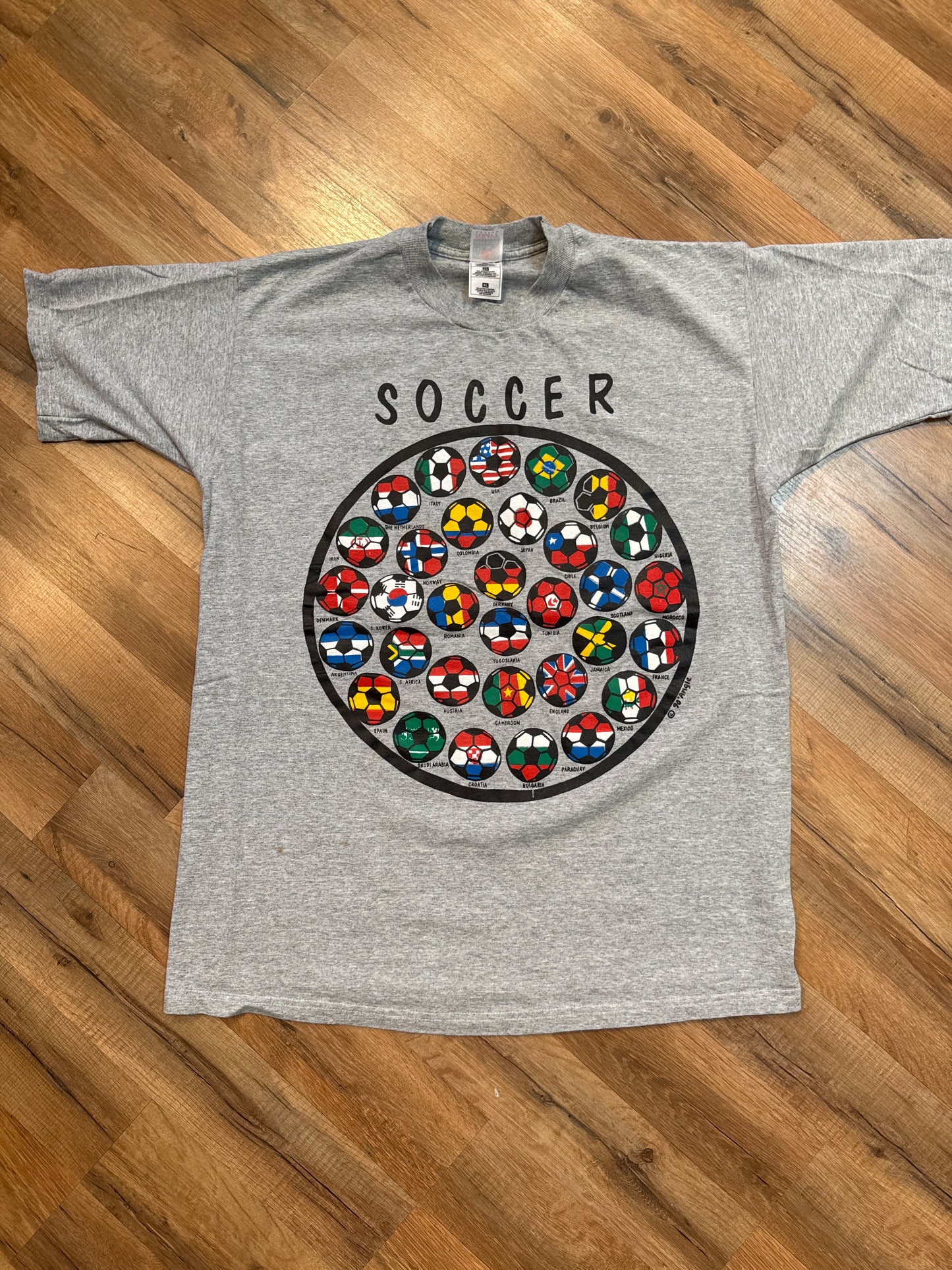 1990 Soccer Countries Art Tshirt, Size XL