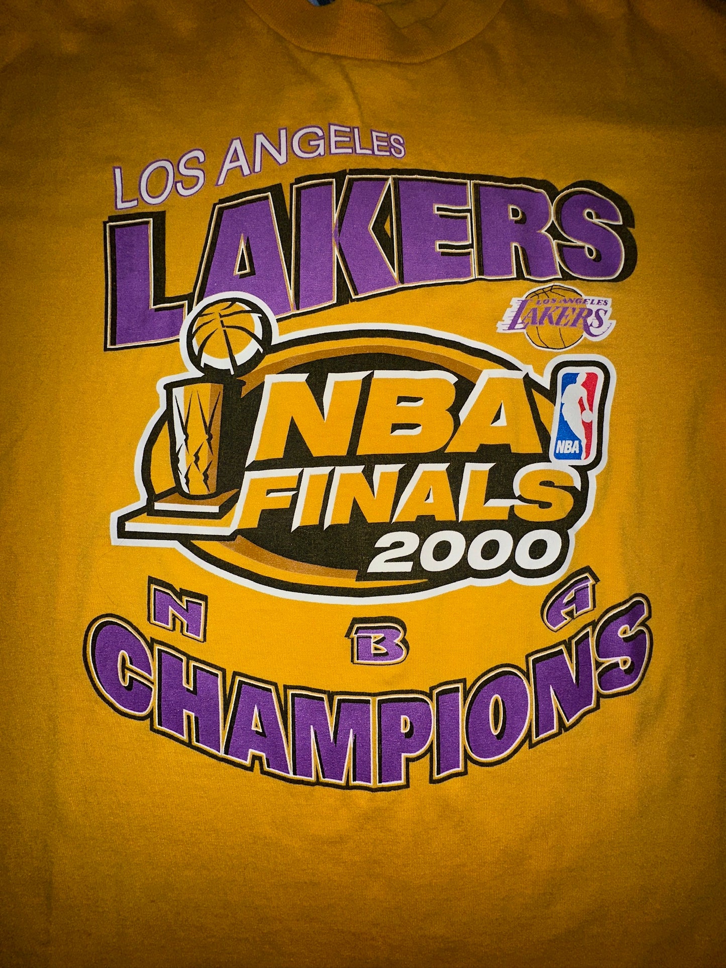 Vintage 2000 NBA Finals LA Lakers Champions Size Large Tultex Shaq Kobe NBA Basketball