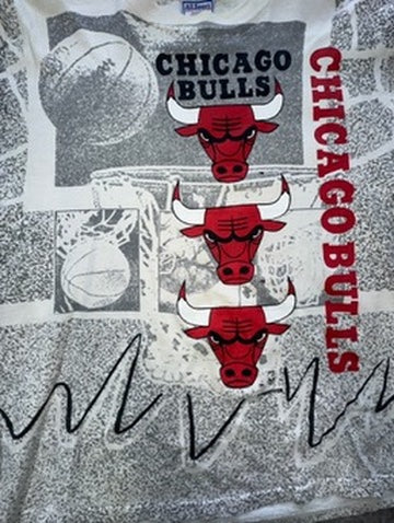 Vintage Chicago Bulls NBA AOP Graffiti Cement Jordan Benny Mens Large