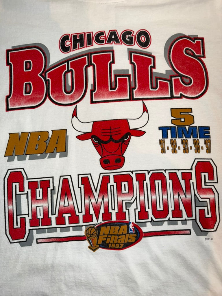 Vintage 1997 NBA FINALS Chicago Bulls Five Time Champions XL White