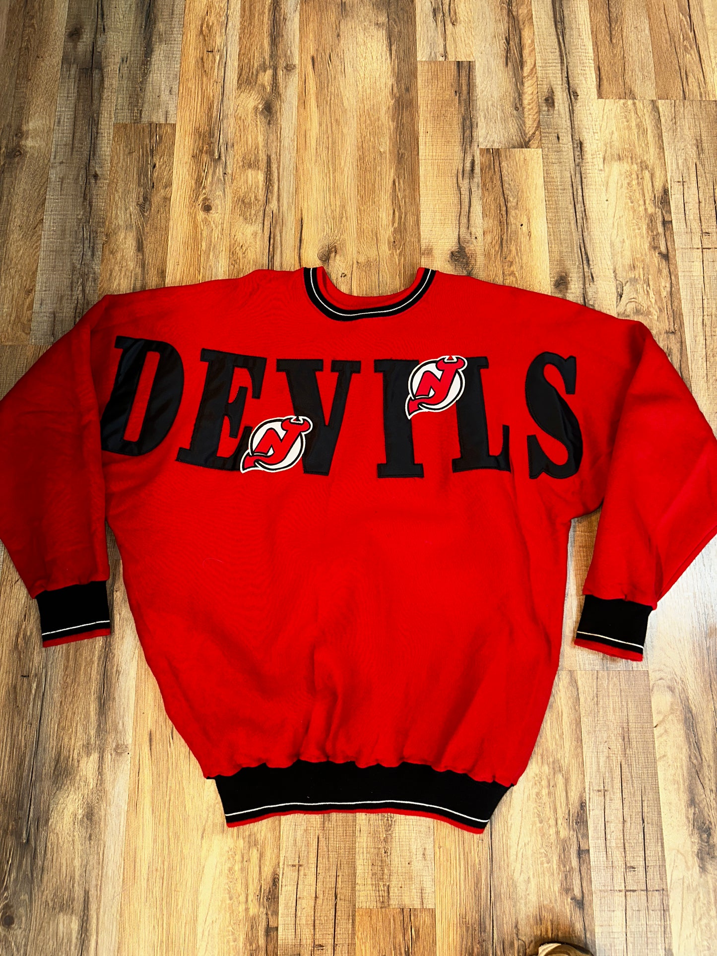 Vintage NHL New Jersey Devils Hockey Spellout Crewneck Legends Athletic USA Large