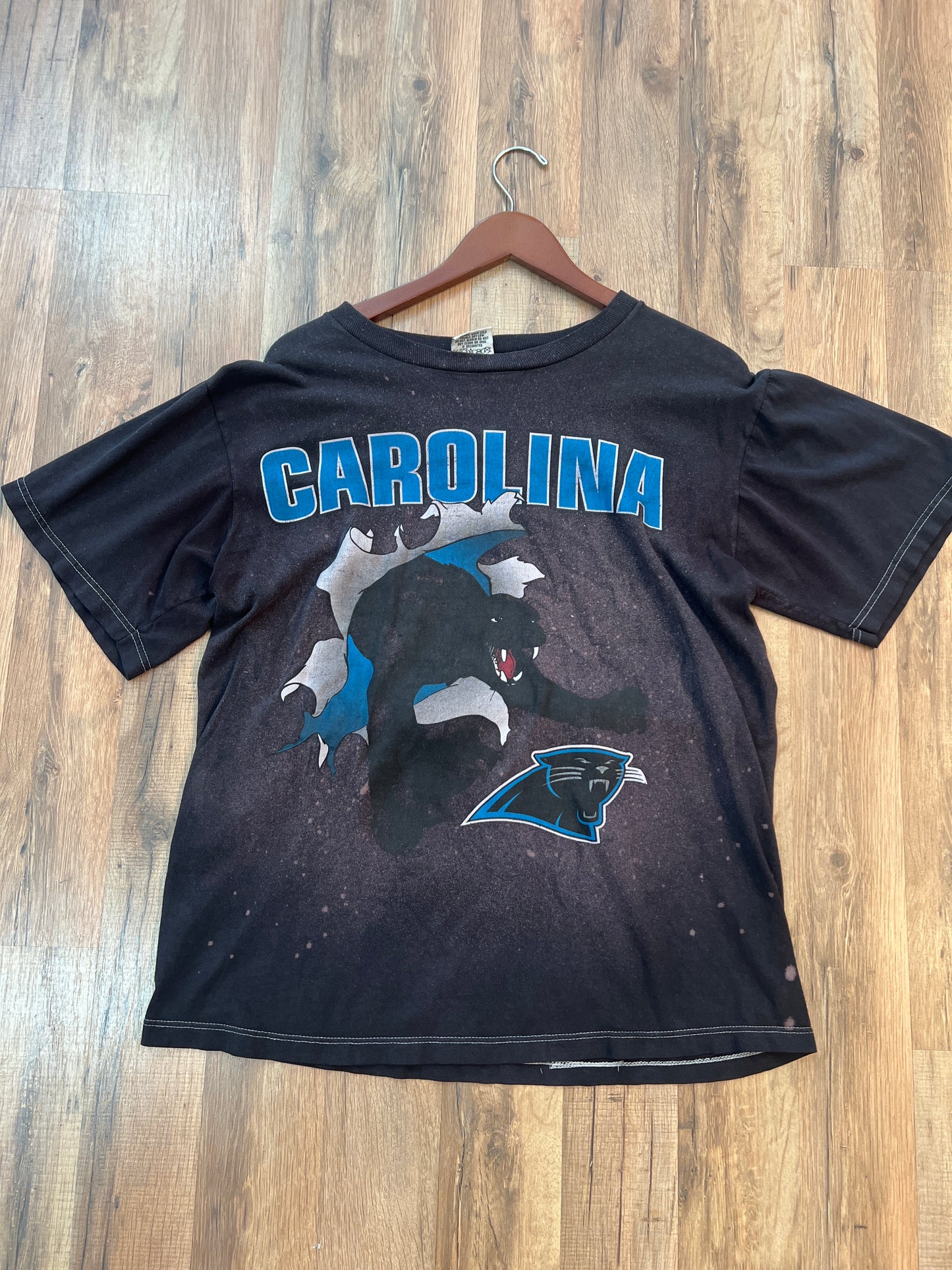 90s Carolina Panthers Tshirt, Size L
