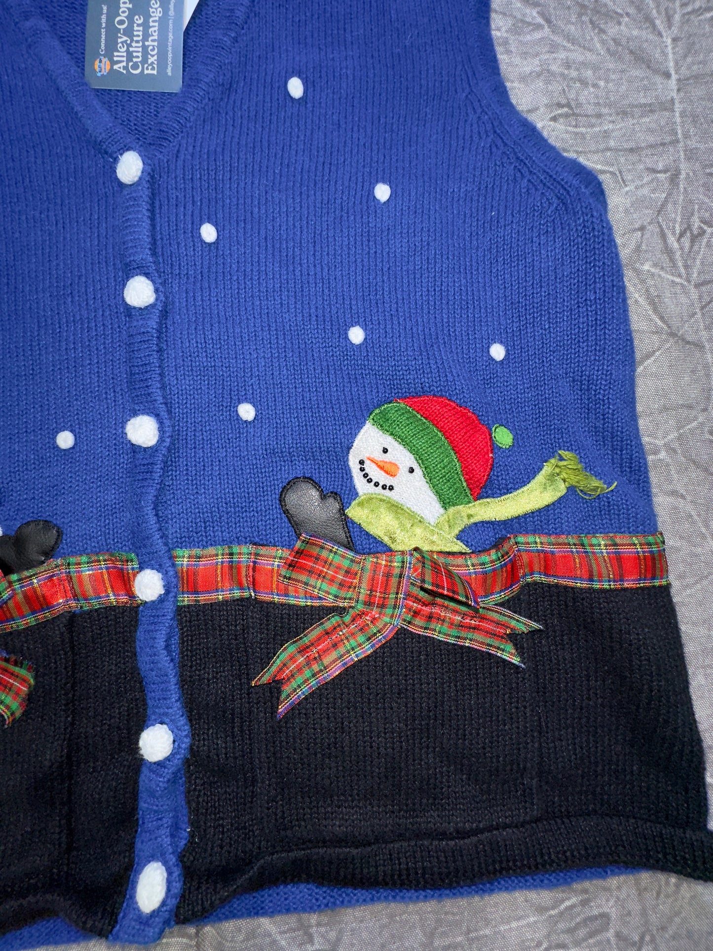 Vintage Christmas Santa Snowmen Knit Vest Present Winter